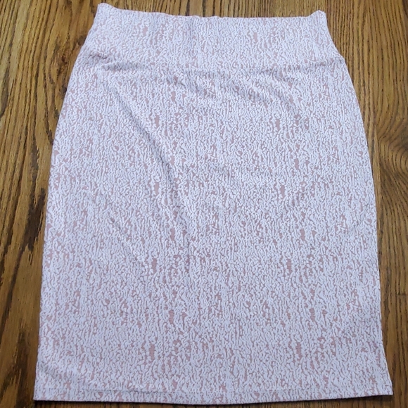 LulaRoe Cassie XL pink - Picture 1 of 4